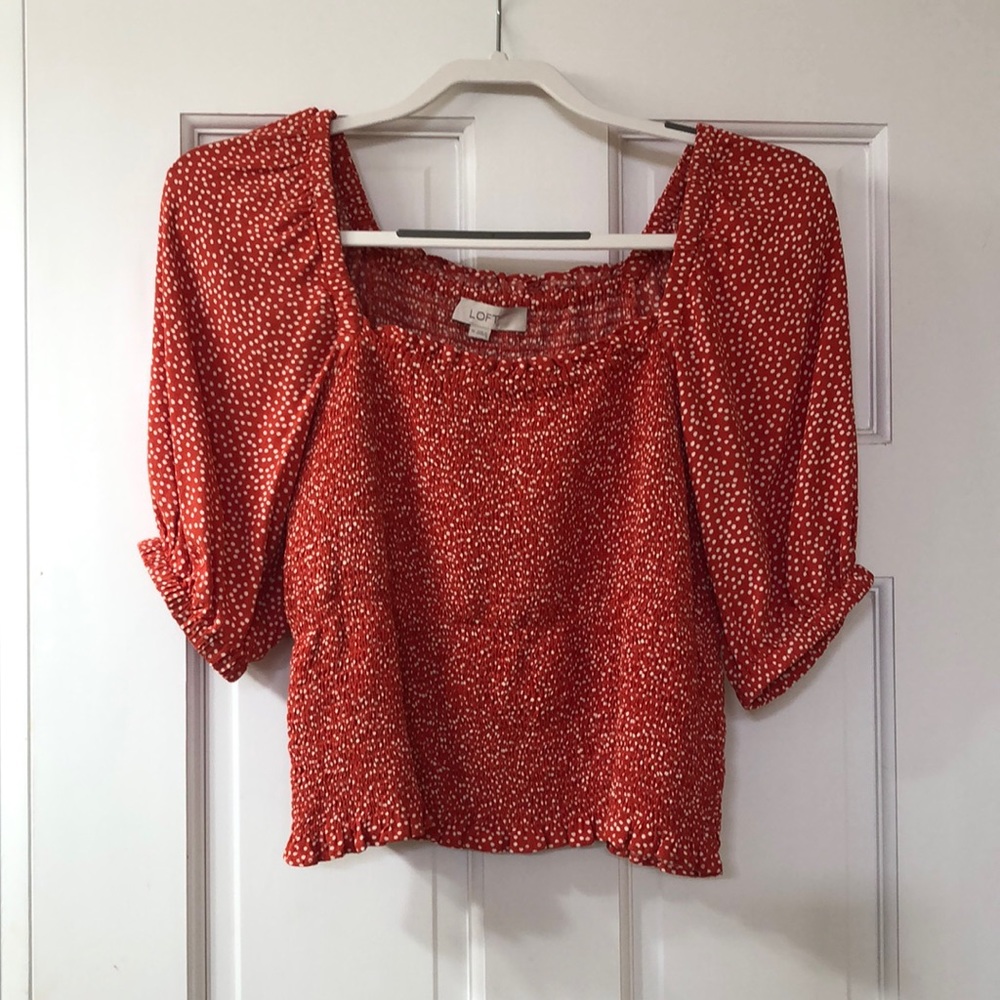 Flowy semi cropped Ann Taylor LOFT shirt